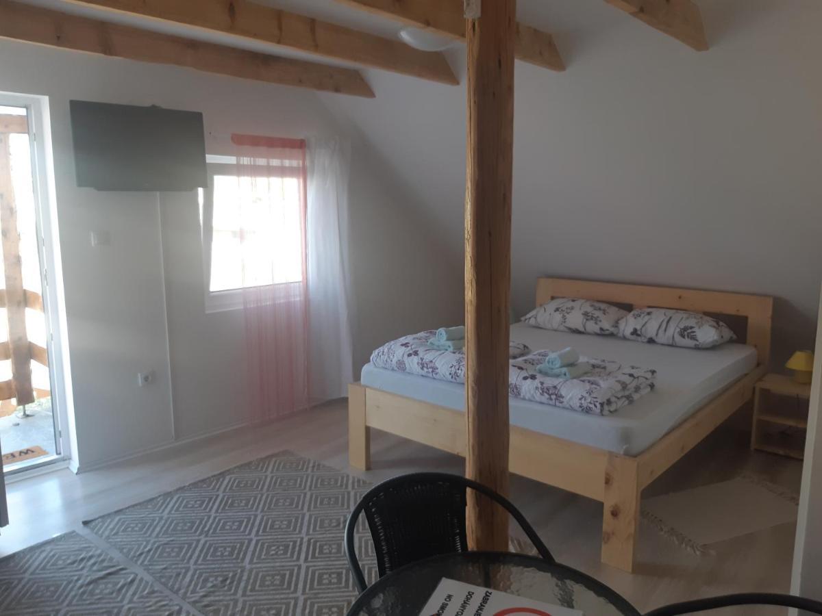 Mirella Rooms 帕利克 外观 照片